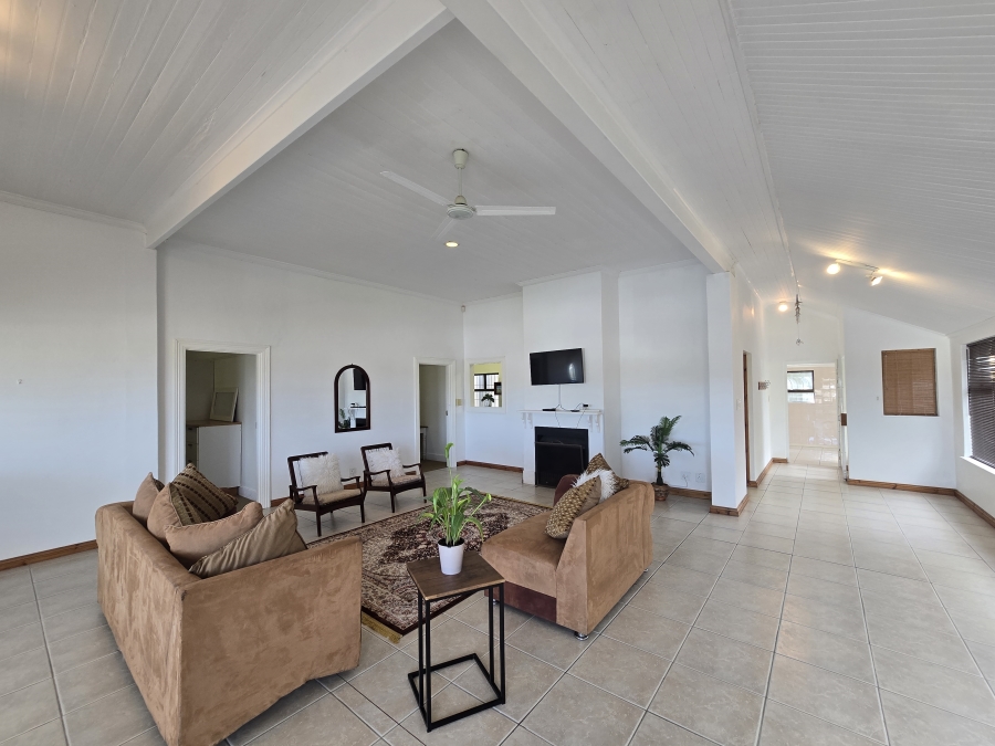 To Let 6 Bedroom Property for Rent in East Bank Eastern Cape